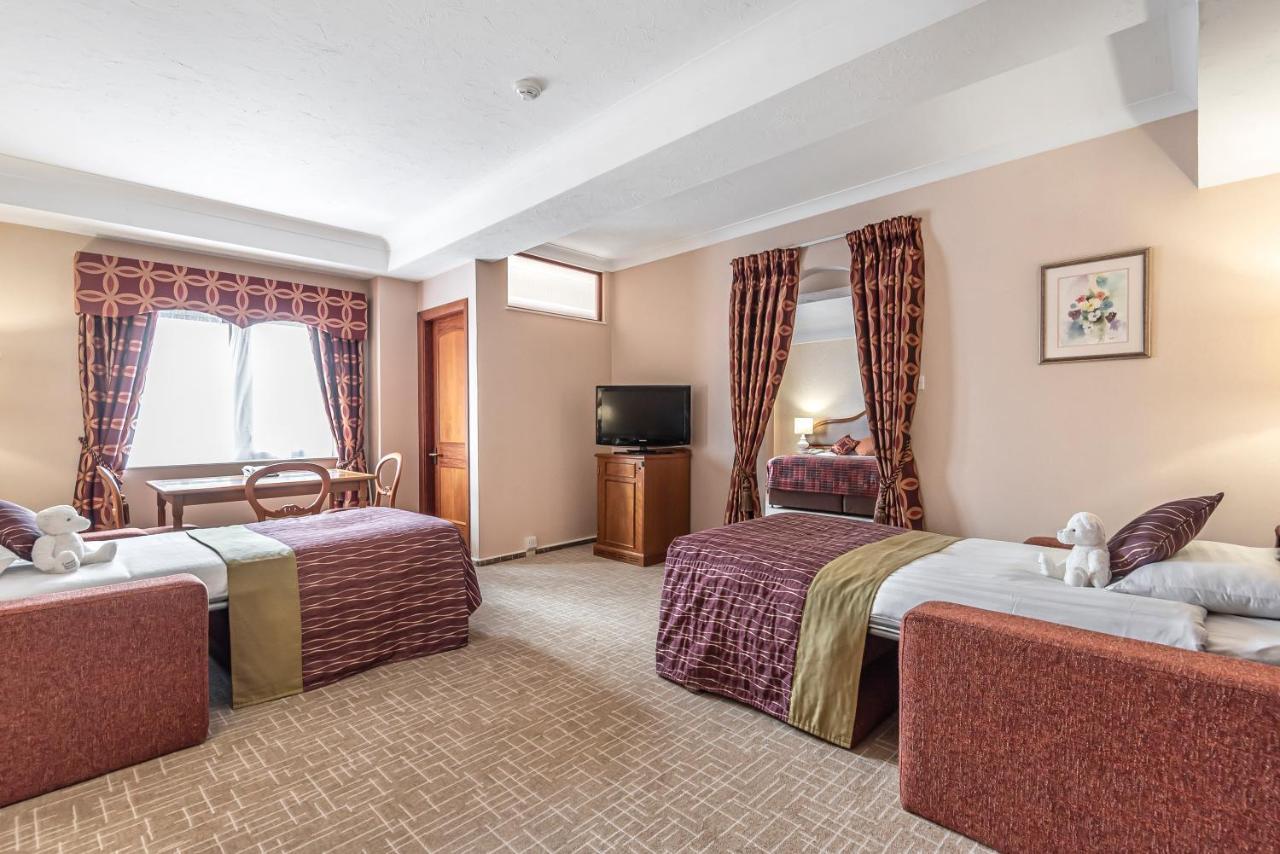 Hotel Coppid Beech Bracknell Exterior foto