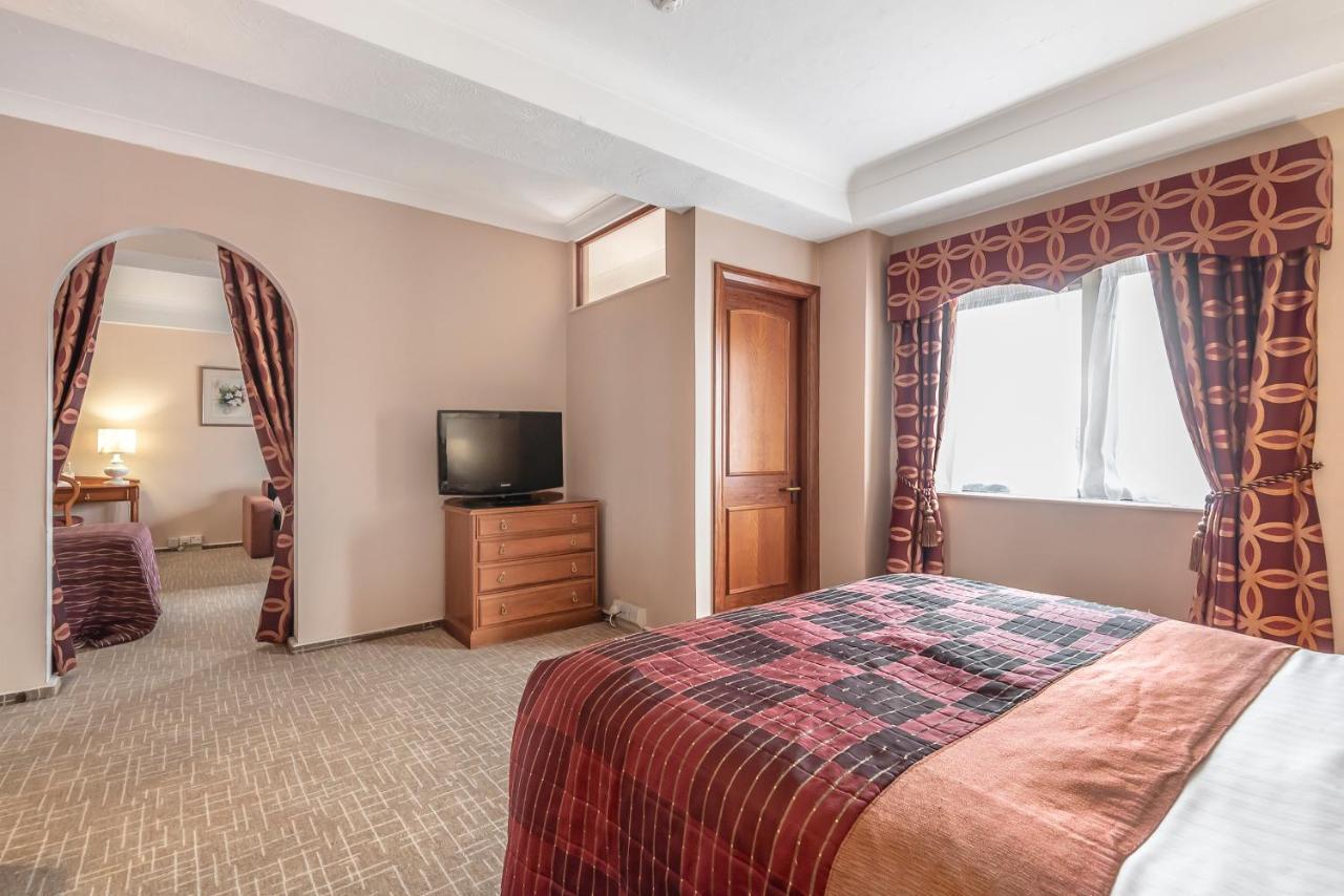 Hotel Coppid Beech Bracknell Exterior foto
