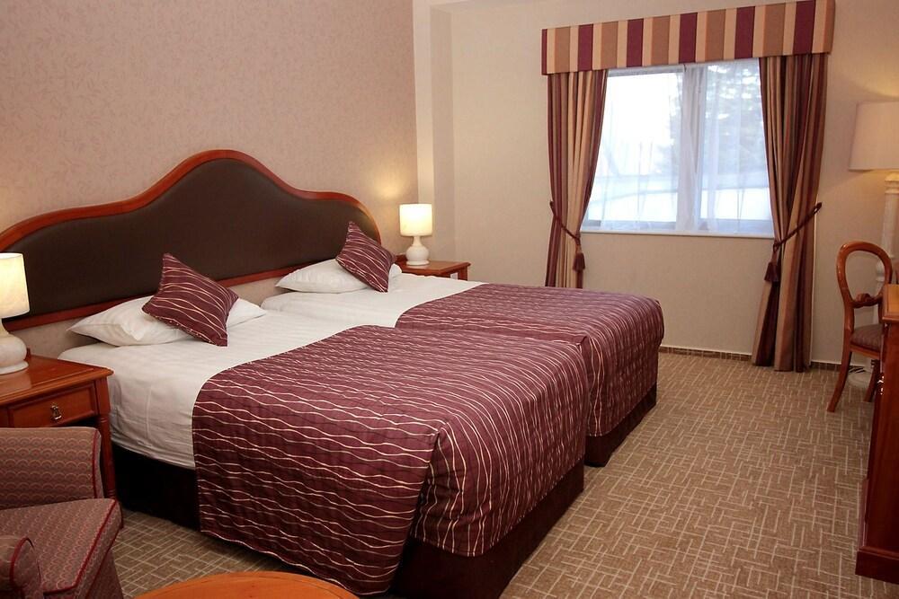 Hotel Coppid Beech Bracknell Exterior foto