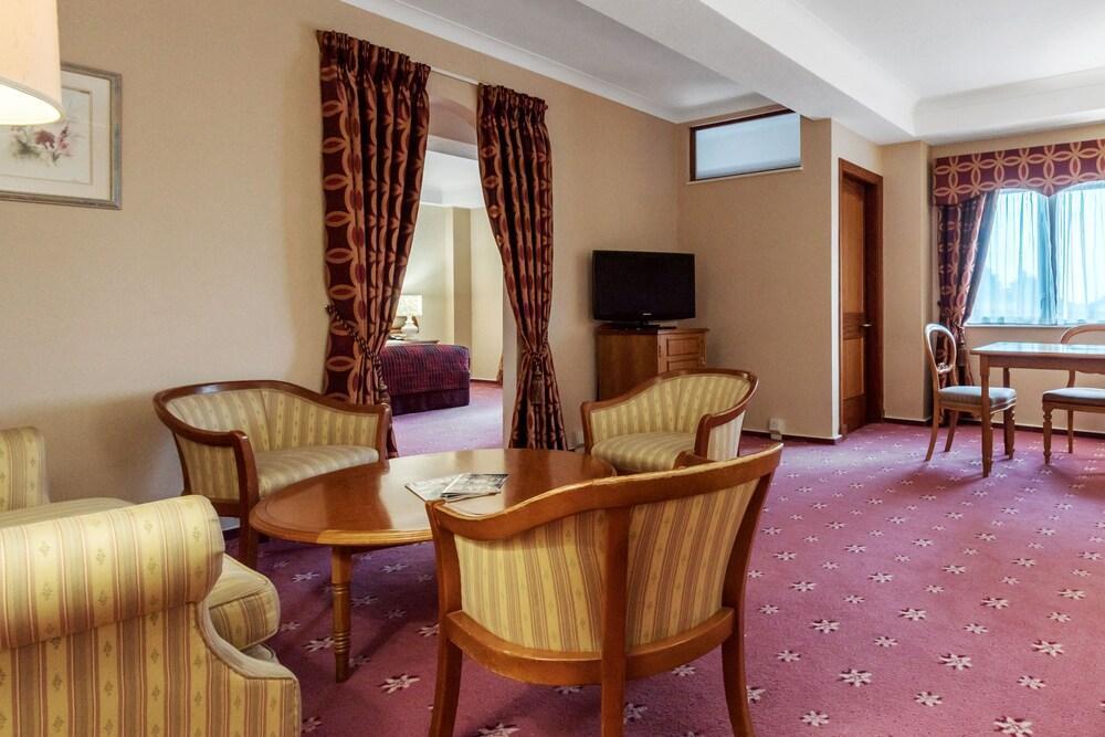 Hotel Coppid Beech Bracknell Exterior foto